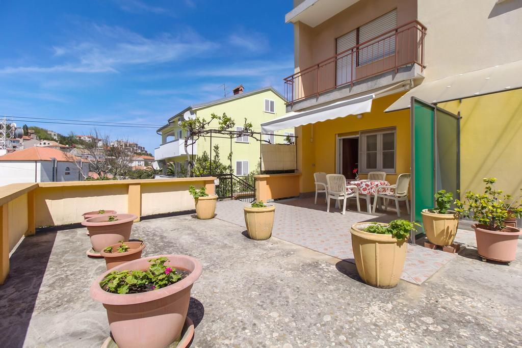 Apartment Oleander Мали-Лошинь Экстерьер фото