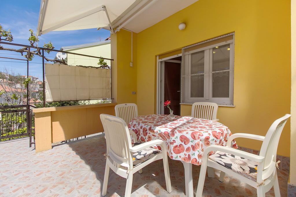 Apartment Oleander Мали-Лошинь Экстерьер фото